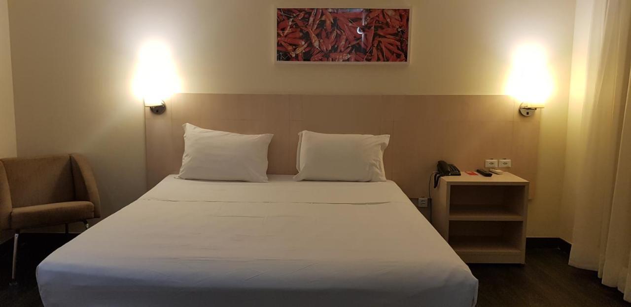 Ibis Styles Belem Batista Campos Hotel Екстериор снимка