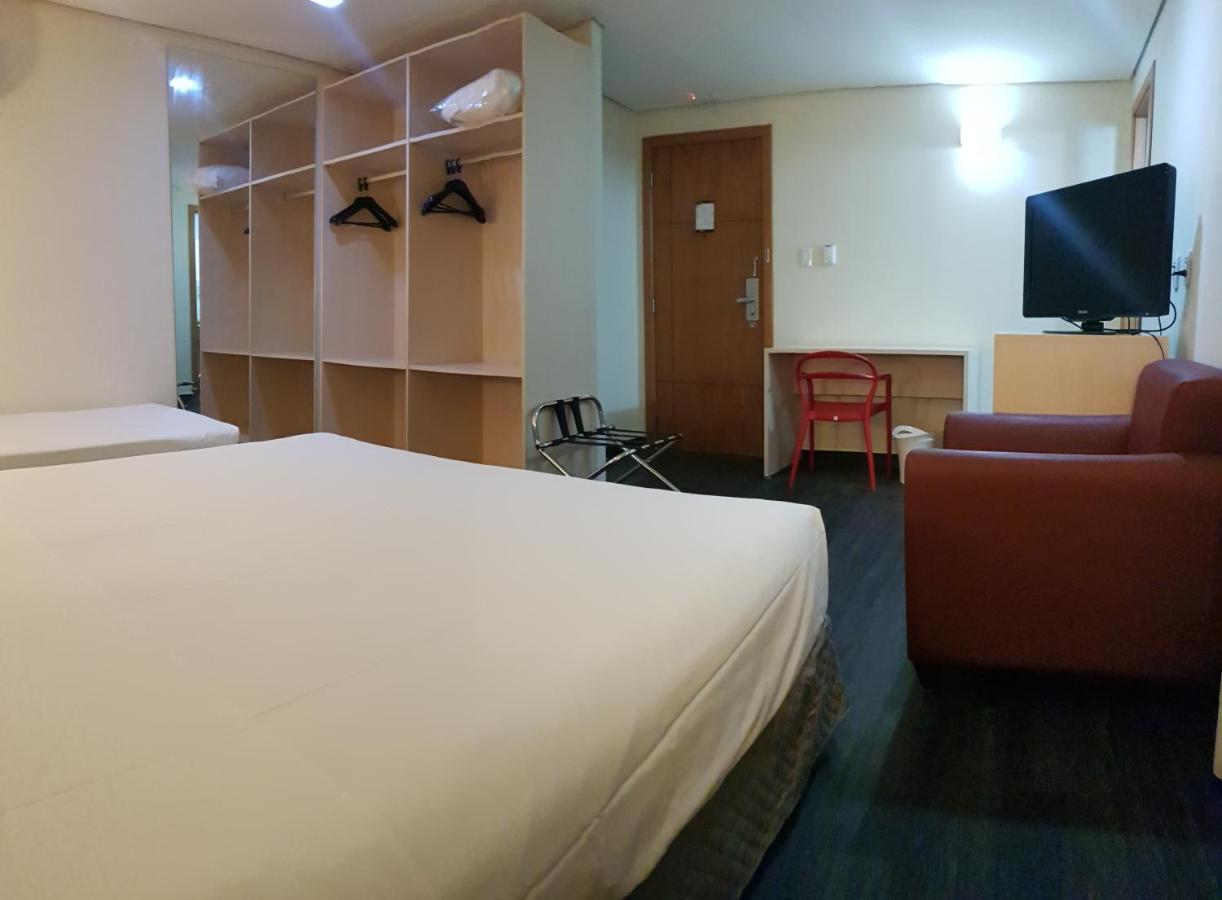 Ibis Styles Belem Batista Campos Hotel Екстериор снимка