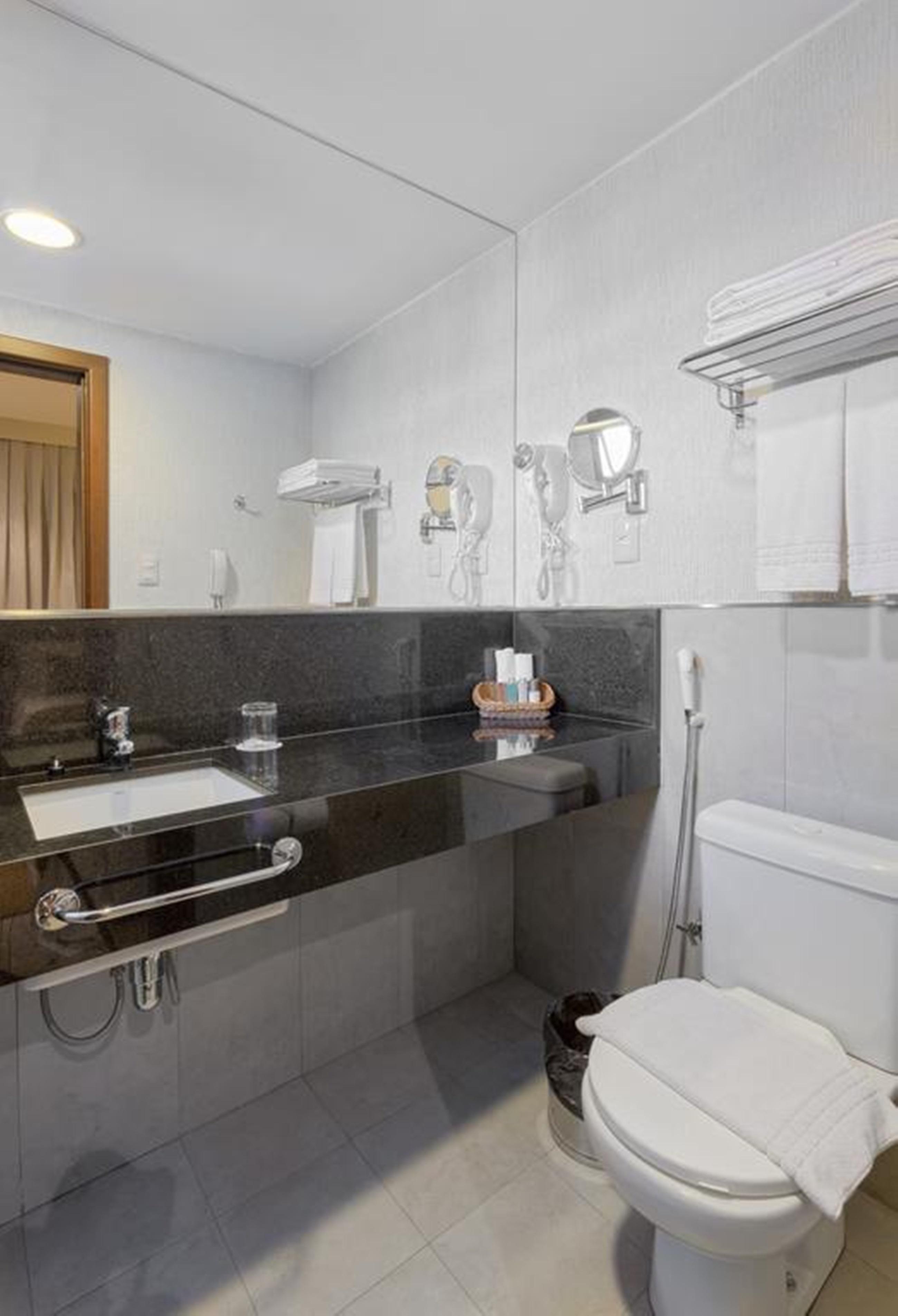 Ibis Styles Belem Batista Campos Hotel Екстериор снимка