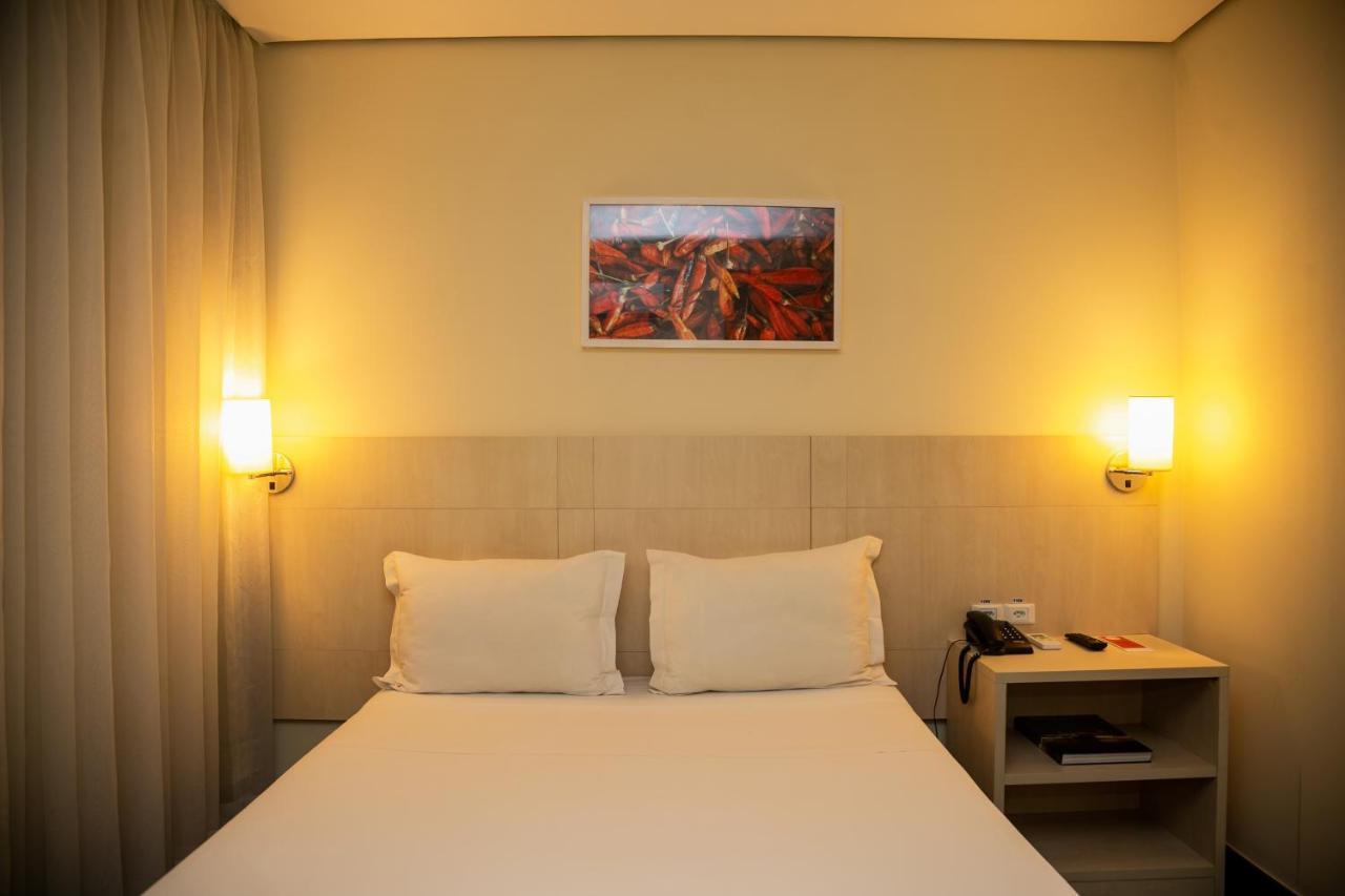 Ibis Styles Belem Batista Campos Hotel Екстериор снимка